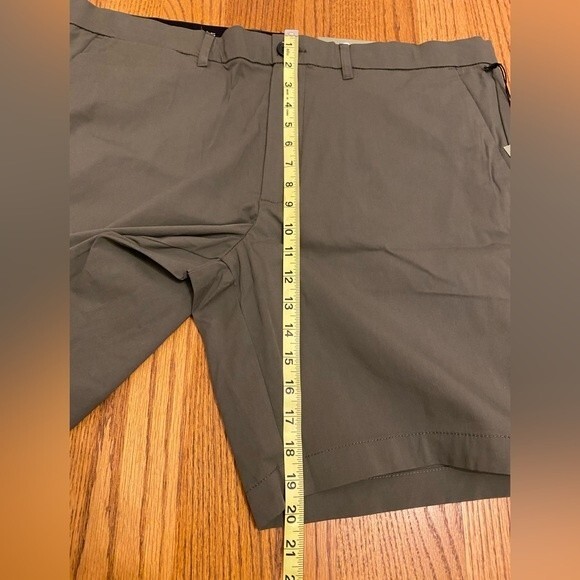 NWT GoodFellow Men’s Army Green Bermuda Tech Shorts - Picture 10 of 11